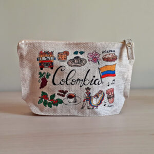 Neceser o portatodo con un diseño artesanal dedicado a Colombia