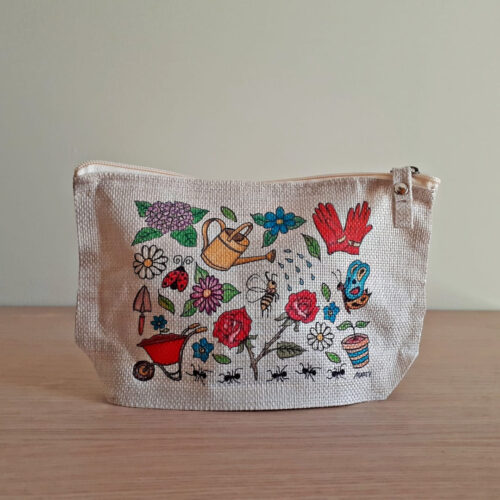 Neceser o portatodo con un diseño artesanal dedicado a la primavera